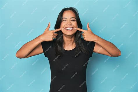'milf pinay finger' Search .